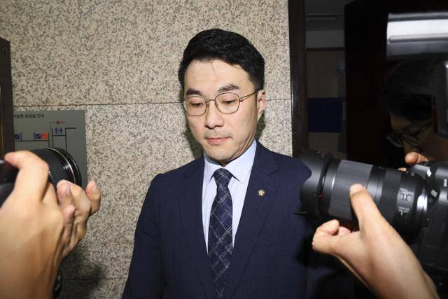 2023년 8월 17일 김남국 당시 더불어민주당 의원이 국회 윤리특위 윤리심사자문위원회에 출석하고 있다. 한국일보 자료사진