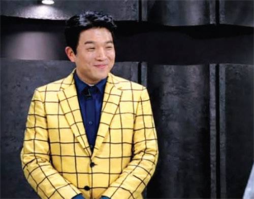 ‘흑백요리사: 요리 계급 전쟁’ 시즌2에서&nbsp;밈으로 자리 잡은 ‘안성재 꾸미기’. 더쿠 캡처