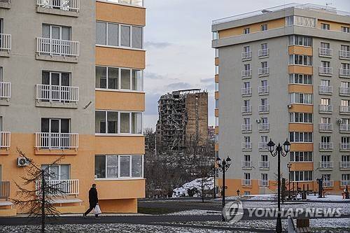 우크라이나 내 러시아 점령지 마리우폴의 새 아파트 건물 [EPA 연합뉴스 자료사진. 재판매 및 DB 금지]