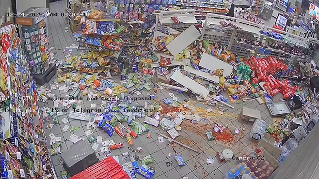 사건이 벌어지고 아수라장이 된 편의점 내부. White Settlement Police Department 제공