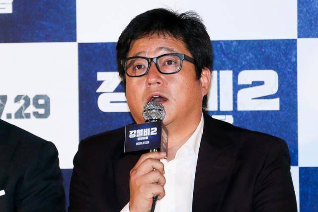 배우 곽도원이 김성철 서인국 오연서 등이 소속된 스토리제이와 전속계약 관련 미팅을 진행했다는 소식이 전해졌다. 한국일보 자료사진