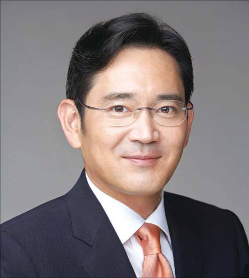 이재용 삼성전자 회장이 올해의 CEO 종합순위 1위에 올랐다. 이 회장은 경제 발전 기여와 사회적 책임 부문에서 1위를 차지했다. (삼성전자 제공)