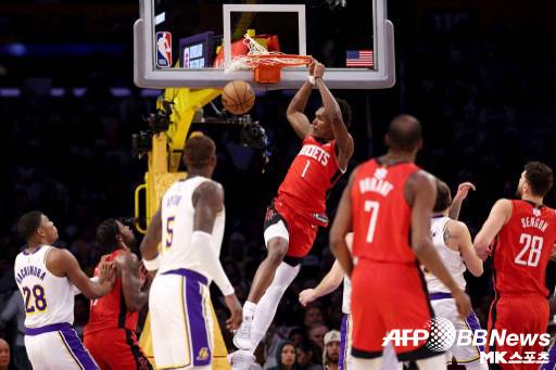 휴스턴이 아멘 톰슨의 활약을 앞세워 레이커스를 잡았다. 사진(美 로스앤젤레스)=ⓒAFPBBNews = News1