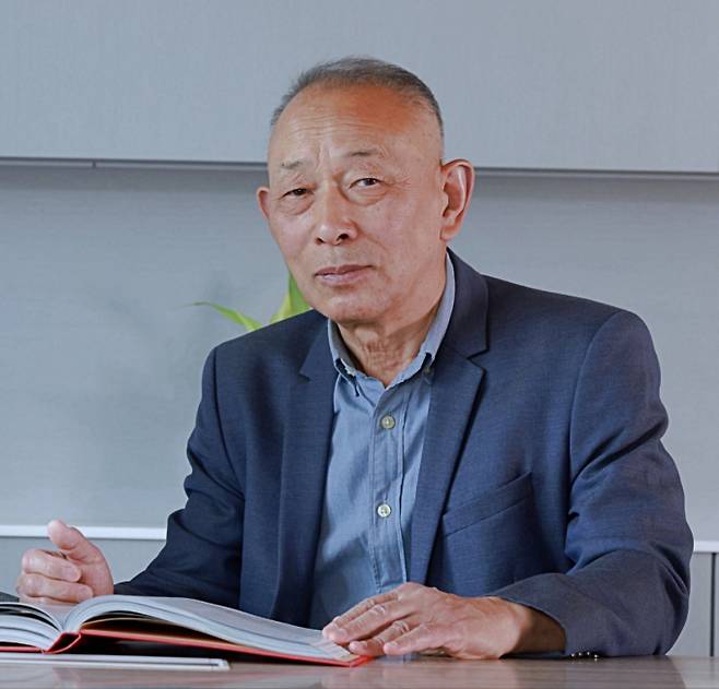 국내 1호 전산학 박사이자 데이터베이스(DB) 아키텍처 분야의 최고 권위자인 문송천 카이스트 경영대학원 명예교수가 개인정보보호 문제에 대한 진단과 해법을 제시했다. /사진=카이스트