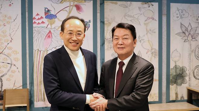안철수(오른쪽) 국민의힘 의원과 추경호 의원 [안철수 의원실 제공]
