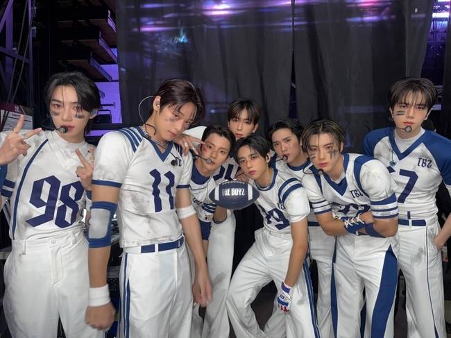 사진=원헌드레드