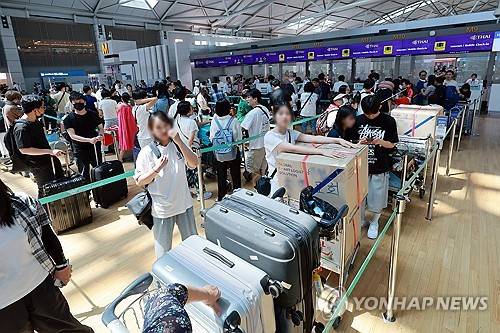 지난 여름 휴가철 촬영된 인천공항 모습. 기사 내용과 직접 무관 [연합뉴스]