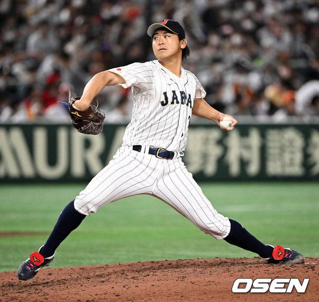 [OSEN=도쿄(일본), 손용호 기자] 이강철 감독이 이끄는 대한민국 월드베이스볼클래식(WBC) 대표팀이 10일 일본 도쿄돔에서 일본과 1라운드 B조 경기를 가졌다.4회초 일본 이마나가가 역투하고 있다. 2023.03.10 /spjj@osen.co.kr