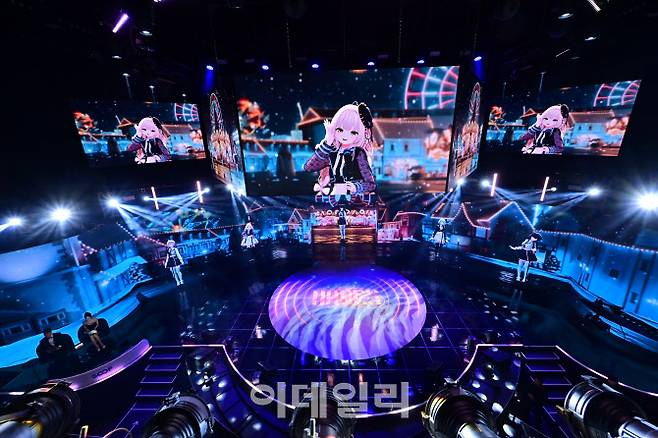 27일 서울 마포구 상암 SOOP 콜로세움에서 열린 2025 SOOP 스트리머 대상에서 버추얼 아이돌 그룹‘ 하데스’가 공연을 하고 있다.(사진=SOOP)