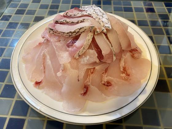 민어회 같은 제철음식 먹기가 새 트렌드로 떠오르고 있다. [중앙포토]