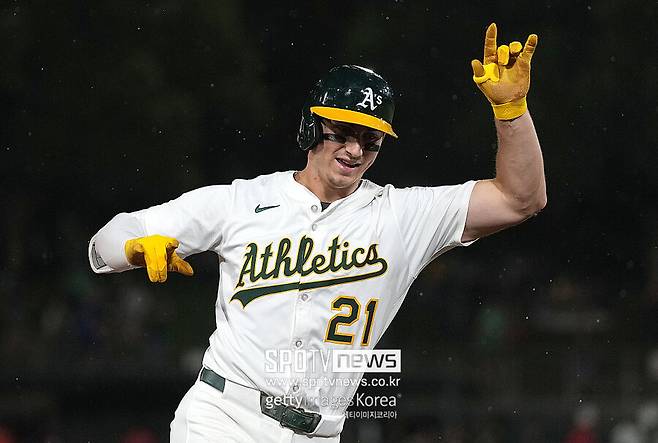 ▲ 애슬래틱스와 7년 계약을 연장한 타일러 소더스트롬.