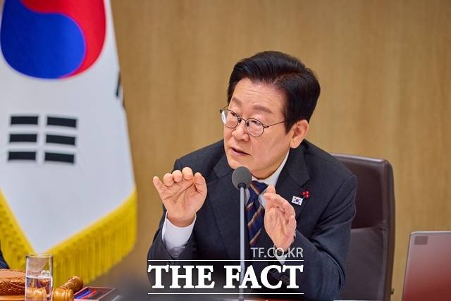 이재명 대통령이 9일 용산 대통령실에서 주재한 제53회 국무회의에서 발언하고 있다. /대통령실