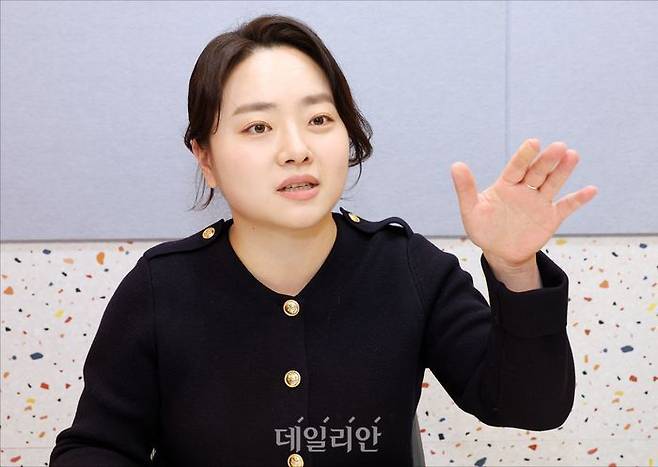 송서율 국민의힘 전 부대변인이 26일 오후 서울 용산구에서 데일리안과 인터뷰를 하고 있다. ⓒ데일리안 홍금표 기자