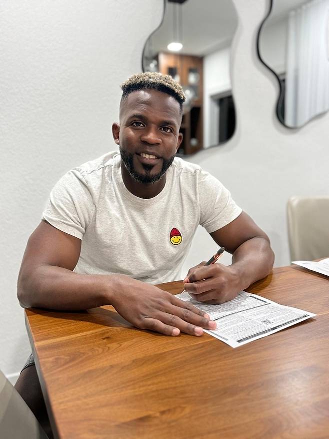 SSG가 29일 외국인 타자 기예르모 에레디아와 재계약을 체결했다. 사진 | SSG 랜더스