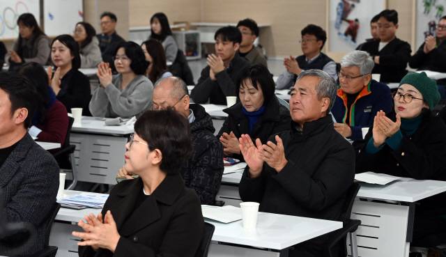 ▲ 23일 평창올림픽플라자에서 열린 ‘평창올림픽플라자 어떻게 활용할 것인가’심포지엄에서 참석자들이 발제와 토론을 듣고 있다.  방도겸 기자