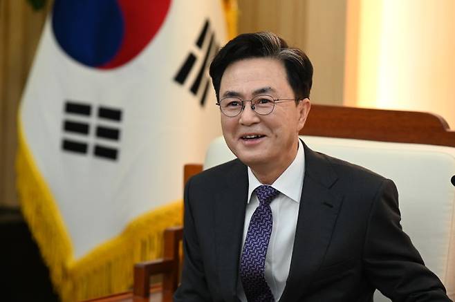 [홍성=뉴시스] 김태흠 충남지사가 뉴시스와 신년인터뷰를 하고 있다.  *재판매 및 DB 금지