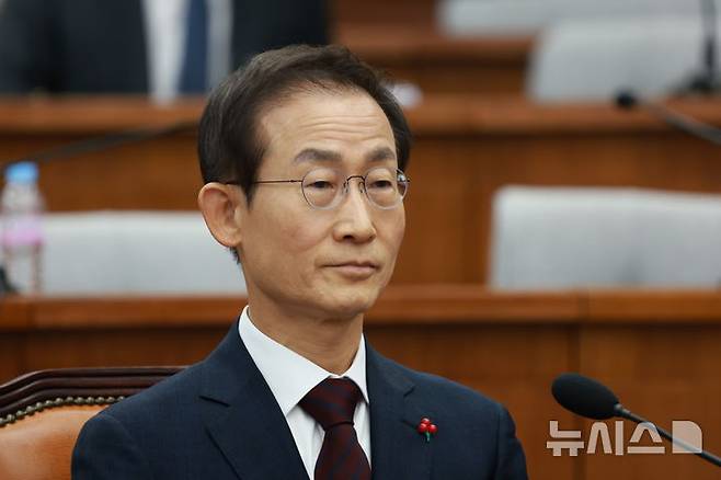 [서울=뉴시스] 고승민 기자 = 김호철 감사원장 후보자가 29일 서울 여의도 국회에서 열린 인사청문회에 출석하고 있다. 2025.12.29. kkssmm99@newsis.com