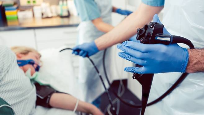 위내시경을 통해 위암 조기 발견 시 5년 생존율이 90~95%에 달한다 | 출처: 클립아트코리아