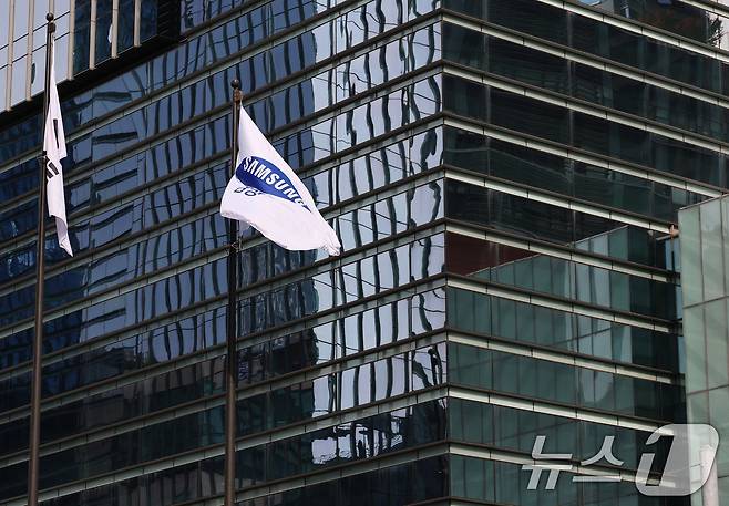 사진은 이날 오후 서울 서초구 삼성전자 서초사옥 모습. 2025.10.30/뉴스1 ⓒ News1 오대일 기자