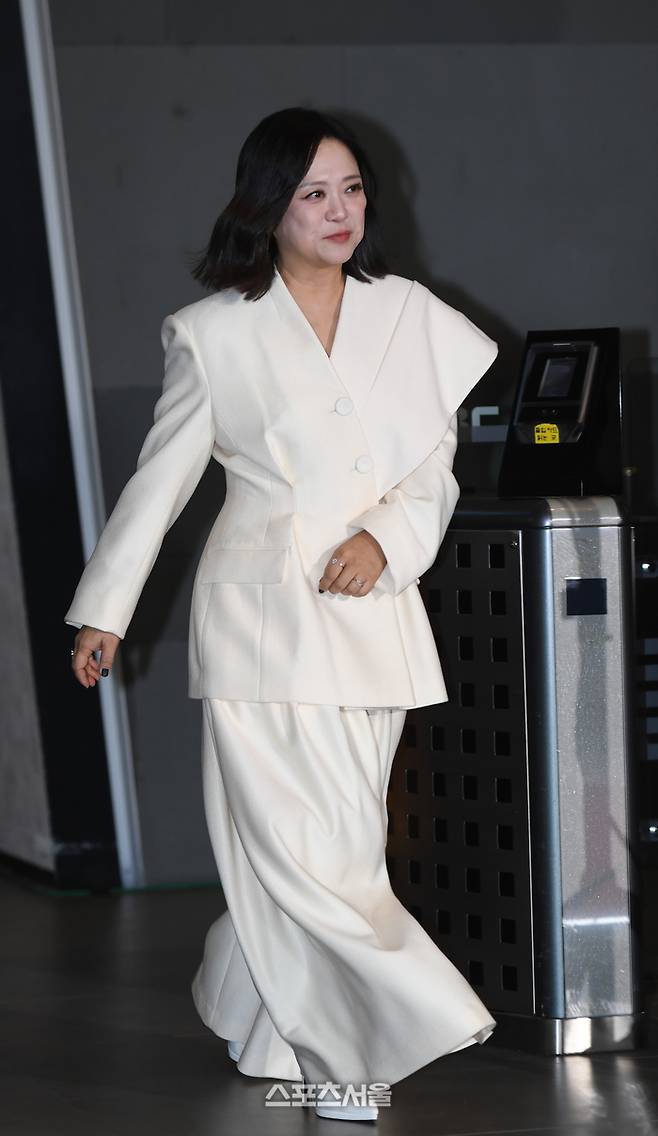 김숙이 29일 서울 상암동 MBC 미디어센터에서 열린 2025 MBC 방송연예대상 포토월로 이동하고 있다.  2025. 12. 29. 최승섭기자 thunder@sportsseoul.com