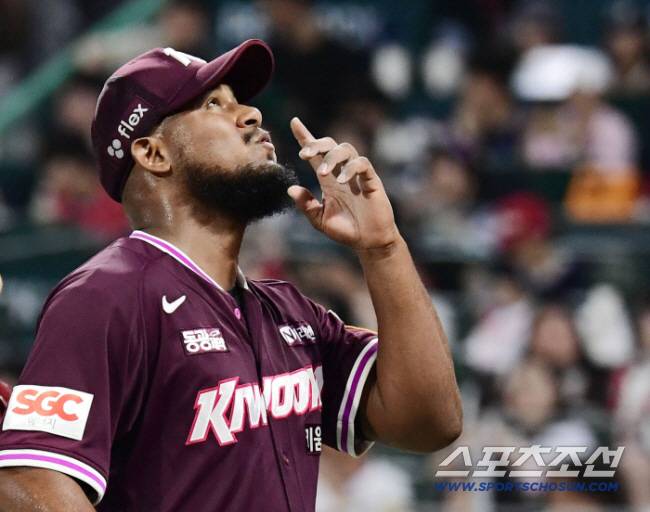 C.C 메르세데스. 스포츠조선DB