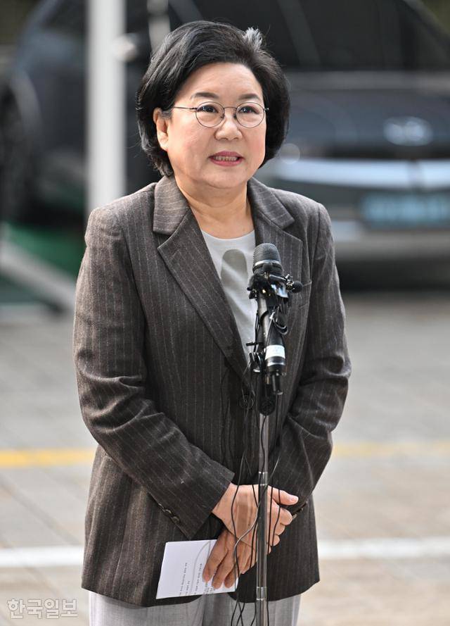 이혜훈 기획예산처 장관 후보자가 29일 서울 중구 예금보험공사에 마련된 인사청문회 준비 사무실로 들어서며 소회를 밝히고 있다. 왕태석 선임기자