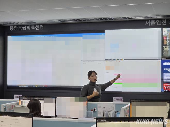 김정언 중앙응급의료상황실장이 28일 중앙응급의료센터 업무를 소개하고 있다. 신대현 기자