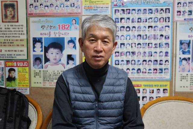 서울 청량리역에 위치한 전미찾모 사무실에서 만난 나주봉씨. 김수호 기자