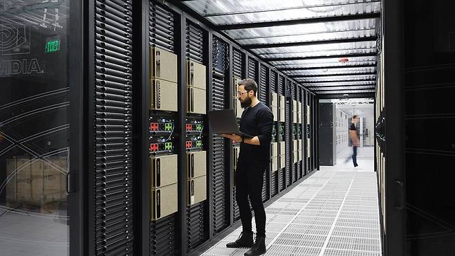 빅테크 기업 중심으로 인공지능 데이터 센터 인프라 확보 경쟁이 뜨겁다 / 출처=엔비디아