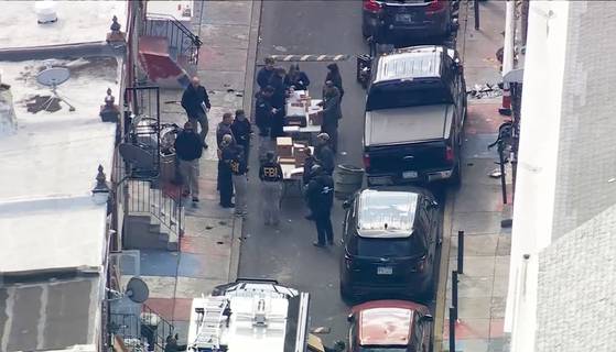 지난해 10월 미 연방수사국(FBI)과 필라델피아 연방 검찰 등은 웨이머스스트리트의 마약 밀매 조직 소탕 작전을 펼쳐 33명을 기소했다. AP=연합뉴스