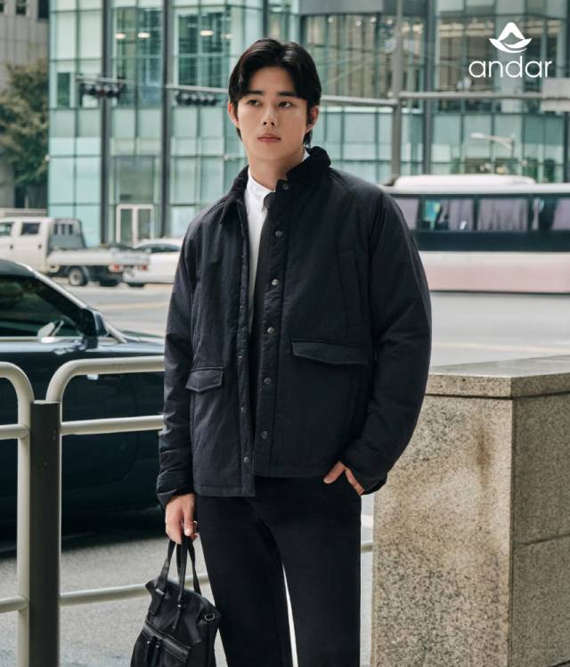 안다르의 ‘프리마로프트 맨즈 매트웜 패딩 자켓’. 사진 제공=안다르