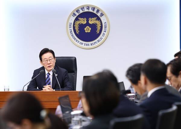 이재명 대통령이 지난해 11월 13일 용산 대통령실에서 열린 수석보좌관회의에서 발언하고 있다./연합뉴스