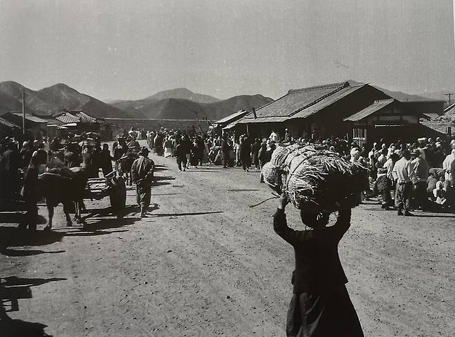 서진길작 '성남동 오일장' (1960년)