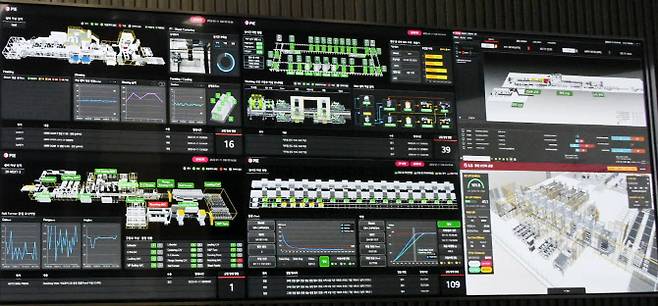 경남 창원 LG스마트파크 냉장고 생산공장 현장에서 작동하고 있는 LG전자의 사전예지 플랫폼 ‘PIE(Plug-in for Intelligent Equipment)’.(사진=LG전자)