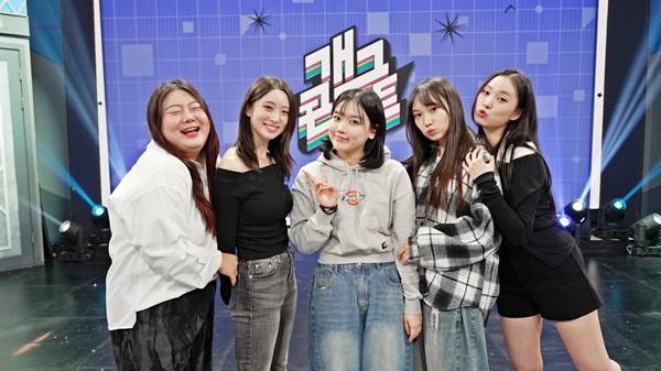 KBS 2TV '개그콘서트'의 김가은(사진 맨 왼쪽부터 오른쪽으로), 손민경, 손유담, 서성경, 황헤선./사진제공=KBS 2TV '개그콘서트'