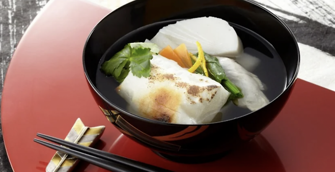 일본에서 먹는 새해 음식 '오조니'. 아지노모토.