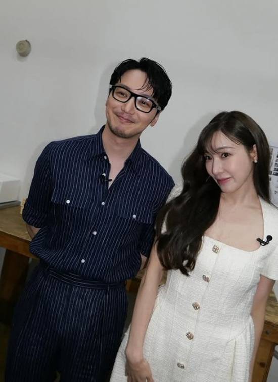 변요한, 티파니 영