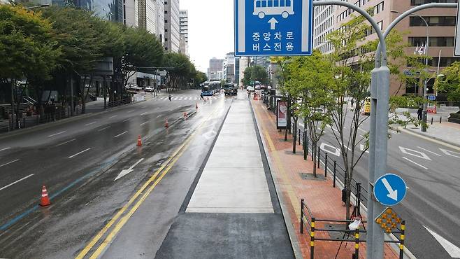강남구 신사역 고강성 콘크리트 포장 [서울시 제공. 재판매 및 DB 금지]