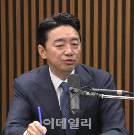 강훈식 청와대 비서실장 (김어준의 겸손은 힘들다 뉴스공장 캡처화면)