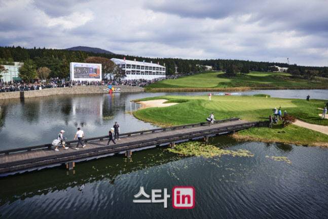 더 클럽 앳 나인브릿지 제주CC 18번홀 코스 전경. (사진=이데일리DB)