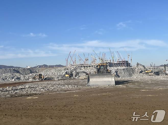 지난 22일 SK하이닉스 용인 클러스터 공사 현장에서 1기 팹 공사가 한창 진행중인 모습.ⓒ 뉴스1