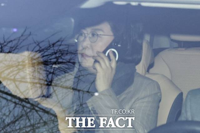 이혜훈 기획예산처 장관 후보자가 2일 오전 서울 중구 예금보험공사에 마련된 청문회 준비 사무실로 출근하고 있다. /뉴시스