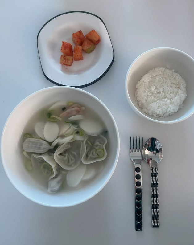 변요한이 올린 떡국/변요한 인스타그램