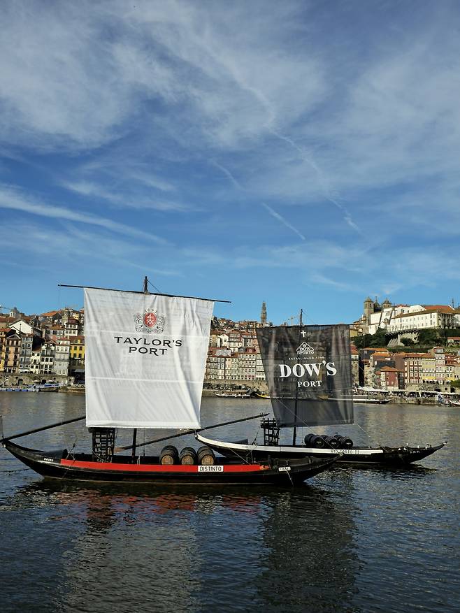 포트 운반선. 최현태 기자