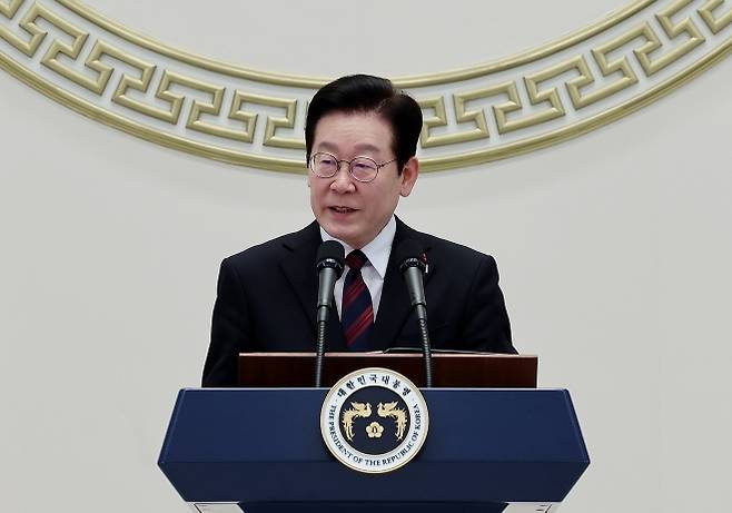 신년 인사말하는 이재명 대통령 - 이재명 대통령이 2일 청와대 영빈관에서 열린 신년 인사회에서 인사말을 하고 있다.  연합뉴스