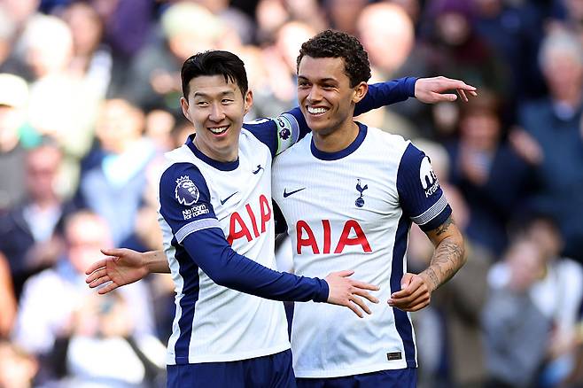 지난 4월 토트넘 시절 손흥민과 브레넌 존슨. Getty Images코리아