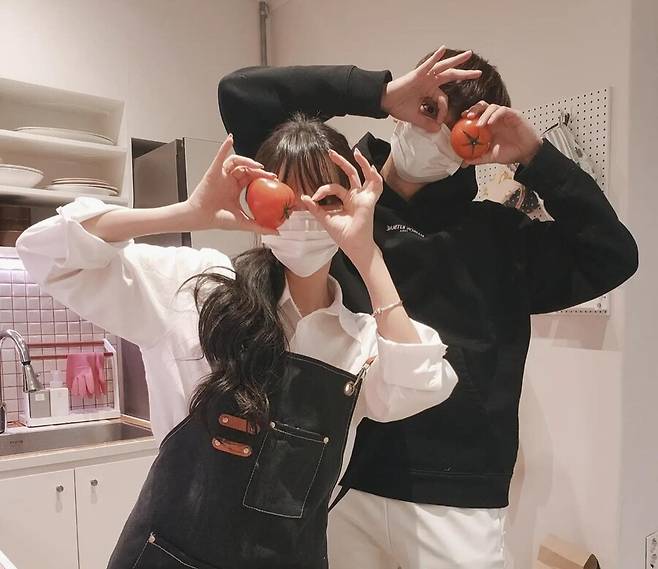 ▲ 조윤우와 예비신부. 출처ㅣ조윤우 인스타그램