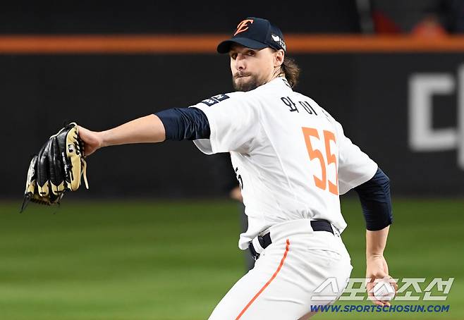 30일 대전 한화생명볼파크에서 열린 한국시리즈 4차전 한화 이글스와 LG 트윈스의 경기. 한화 와이스가 역투하고 있다. 대전=박재만 기자 pjm@sportschosun.com/2025.10.30/
