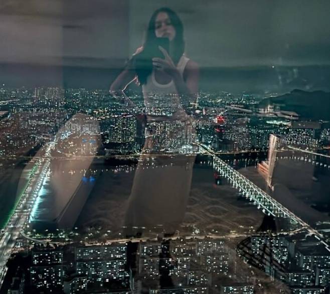 톱 모델 이리나 샤크의 서울 즐기기/인스타그램