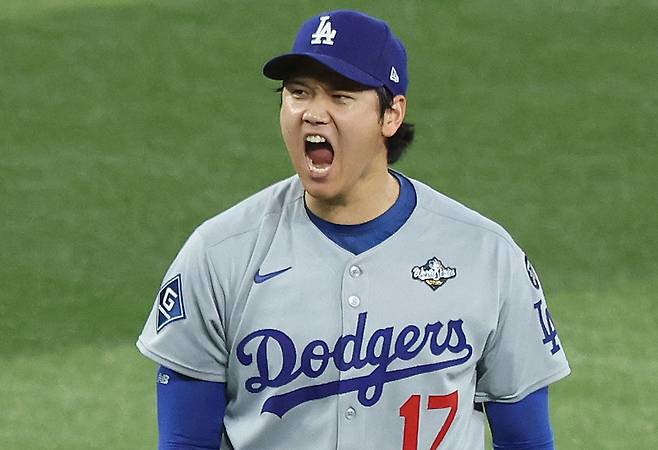 <yonhap photo-4491="">현역 메이저리그 최정상급 선수인 일본인 오타니 쇼헤이. [UPI=연합뉴스]</yonhap>